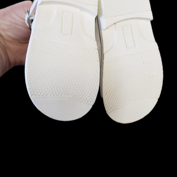 Girls White Shoes - Picture 4 of 7